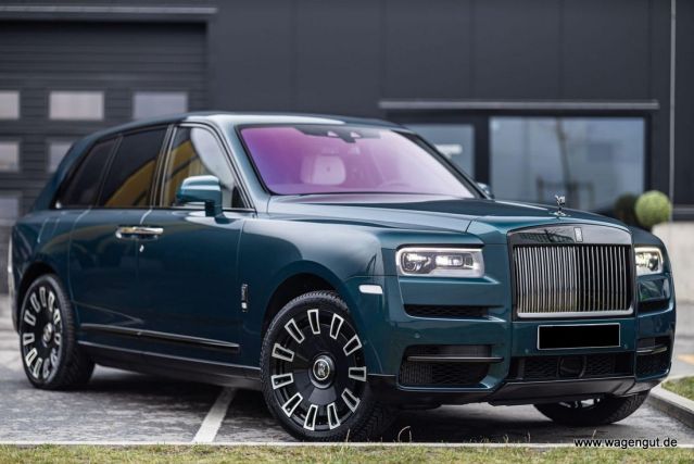 Rolls-Royce Cullinan Black Badge