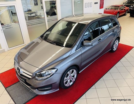 MERCEDES-BENZ B 180 Urban
